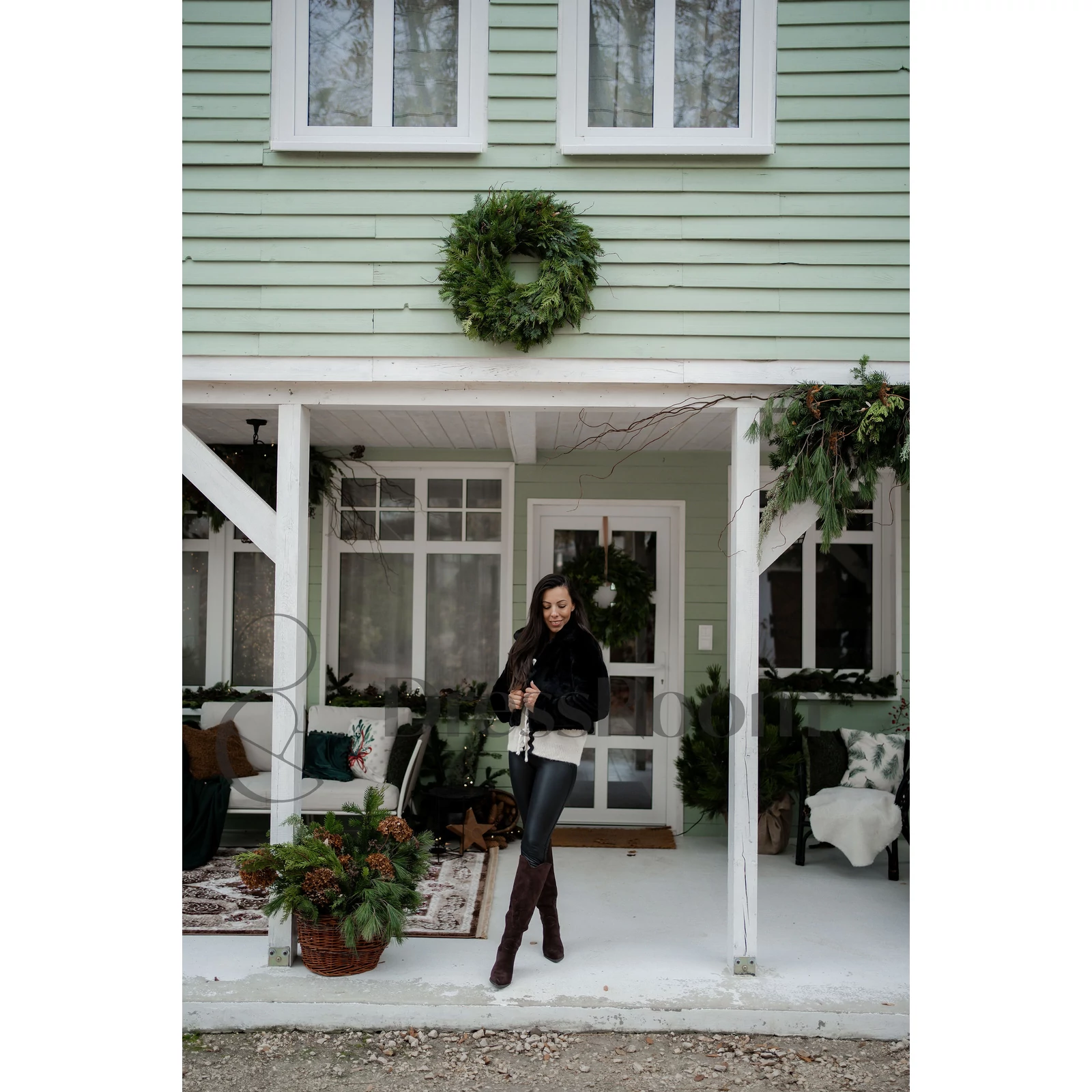 Kép 2/4 - DESY extra puha kabát - Fekete