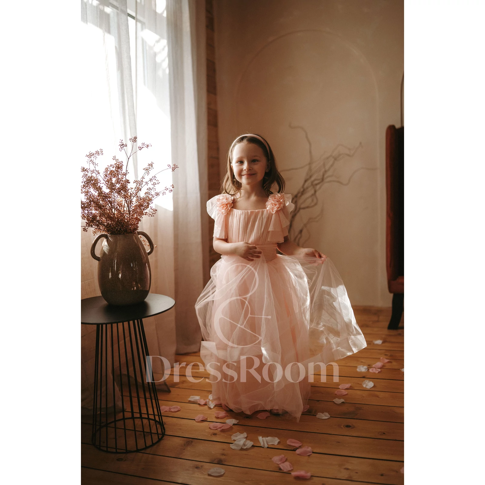 Kép 7/8 - PRINCESS kislány koszorúslány ruha - Púder