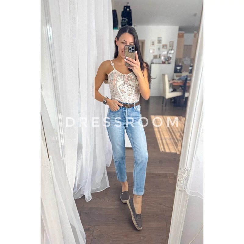 Miss BonBon MOM fit farmer